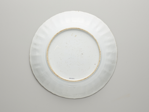 China%2C%20unknown%20kiln%2C%20%3Cb%3E%3Ci%3E%20Chinese%20Imari%20plate%3C%2Fi%3E%3C%2Fb%3E%2C%20Qing%20dynasty%2C%20Kangxi%20era%2C%20ca.%201720%2F1740%2C%20porcelain%20with%20cobalt-blue%20design%20painted%20under%20transparent%20glaze%20and%20overglaze%20enamel%20and%20gold%20painting%2C%20The%20Suzanne%20and%20Alex%20Rosenkrantz%20Collection%20of%20Asian%20Art%2C%20no%20known%20copyright%20restrictions%2C%202010.36.16